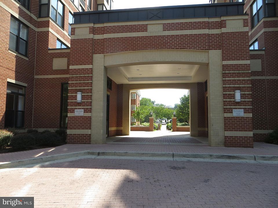 1st image of 2220 Fairfax Dr APT 610
