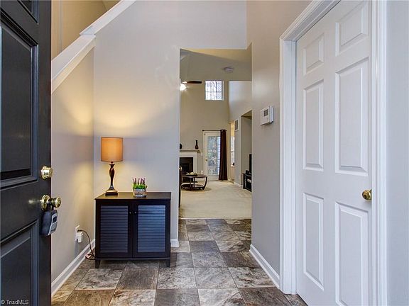 4th image of 1110 Highstone Dr