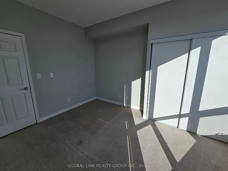 18 Holmes Ave #2203 — Photo 12