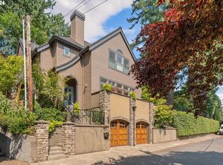 3015 SW Bennington Dr, Portland, OR 97205