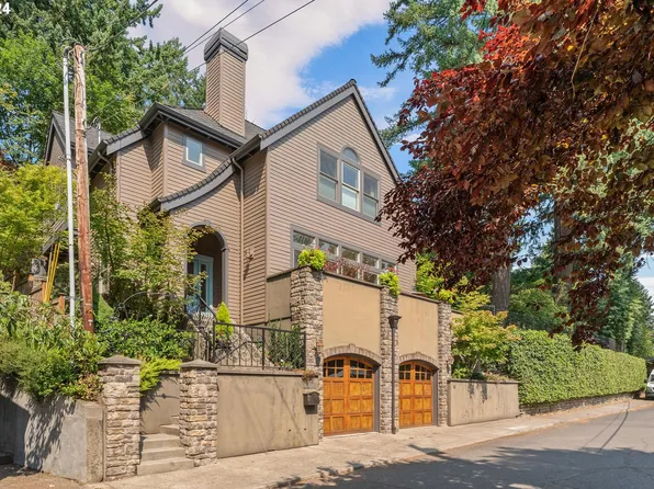 3015 SW Bennington Dr, Portland, OR 97205