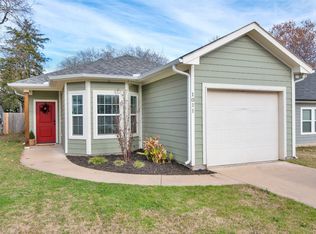 1011 E Epstein St, Sherman, TX 75090