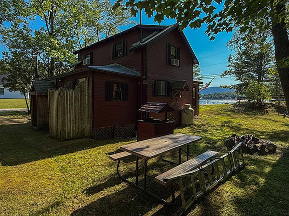 4th image of 68 East Shore