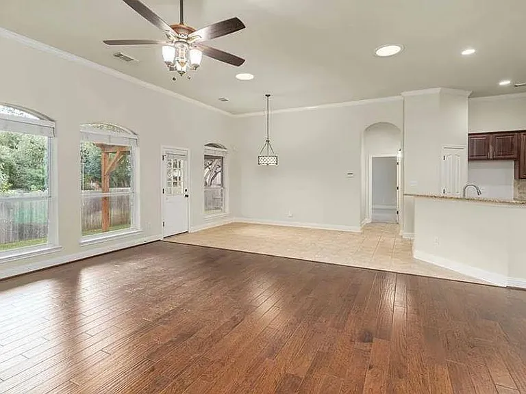 11405 Larue Belle Ln — Photo 4