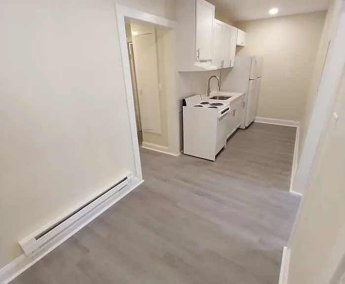 118 W B St #9 — Photo 1