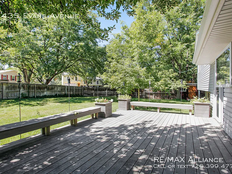 2435 Evans Ave — Photo 21