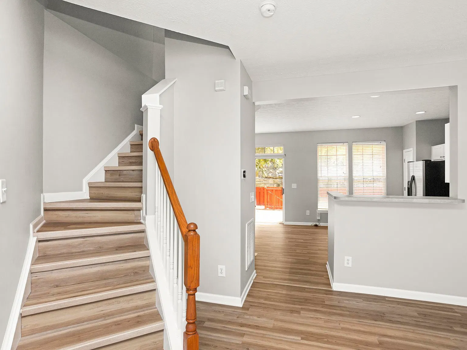 2 bed, 2.5 bath, 1675 sqft, $2,150 — Photo 4