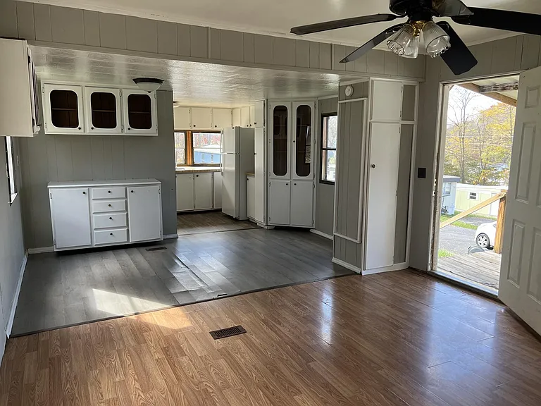 247 Thor Ln — Photo 3