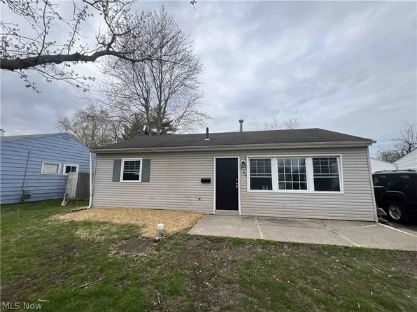 4144 Riverside Dr, Lorain, OH 44055