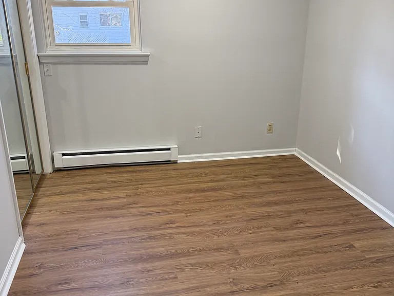 320 Lockridge Ln #320 — Photo 8