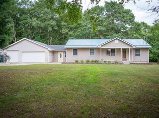 10732 N Federal Rd, Howard City, MI 49329