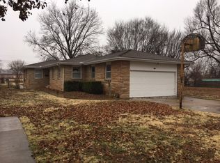 215 Enlow Ave, Blackwell, OK 74631