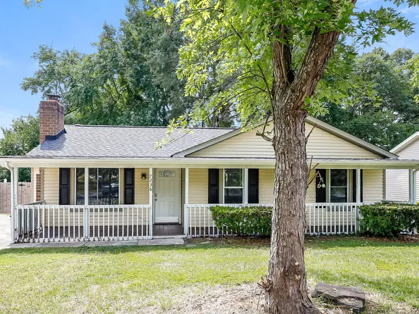 7236 Newell Acres Dr, Charlotte, NC 28215