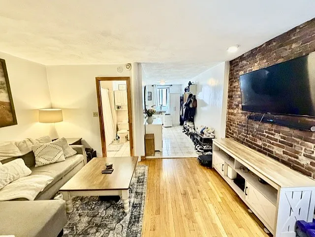 22 Thacher St #1 — Photo 15