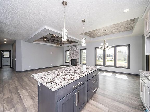 5th image of 7404 Kenton Ln