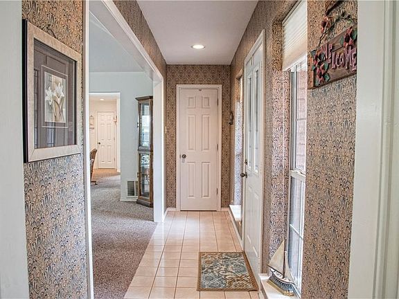 4th image of 6105 Prospect Hill Dr