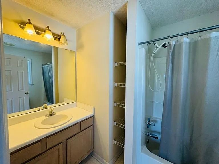 2027 Turtle Point Dr — Photo 13