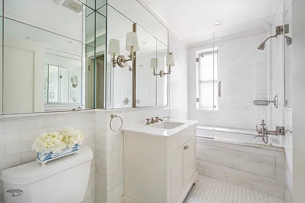 Sold by Triplemint | media 16