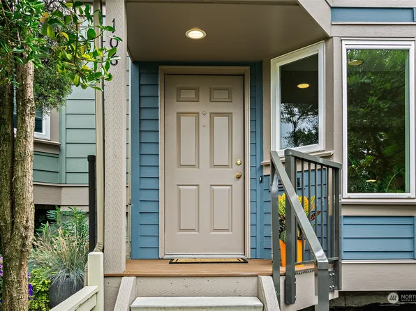 106 16th Avenue, Seattle, WA 98122