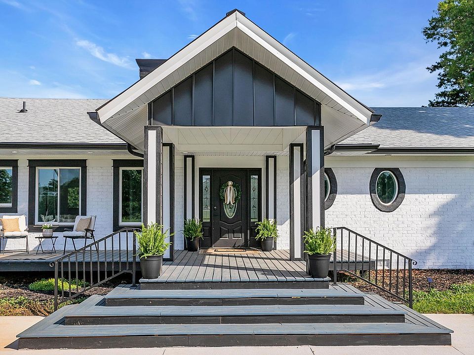 1st image of 305 Waters Rd