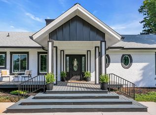 305 Waters Rd, Taylors, SC 29687