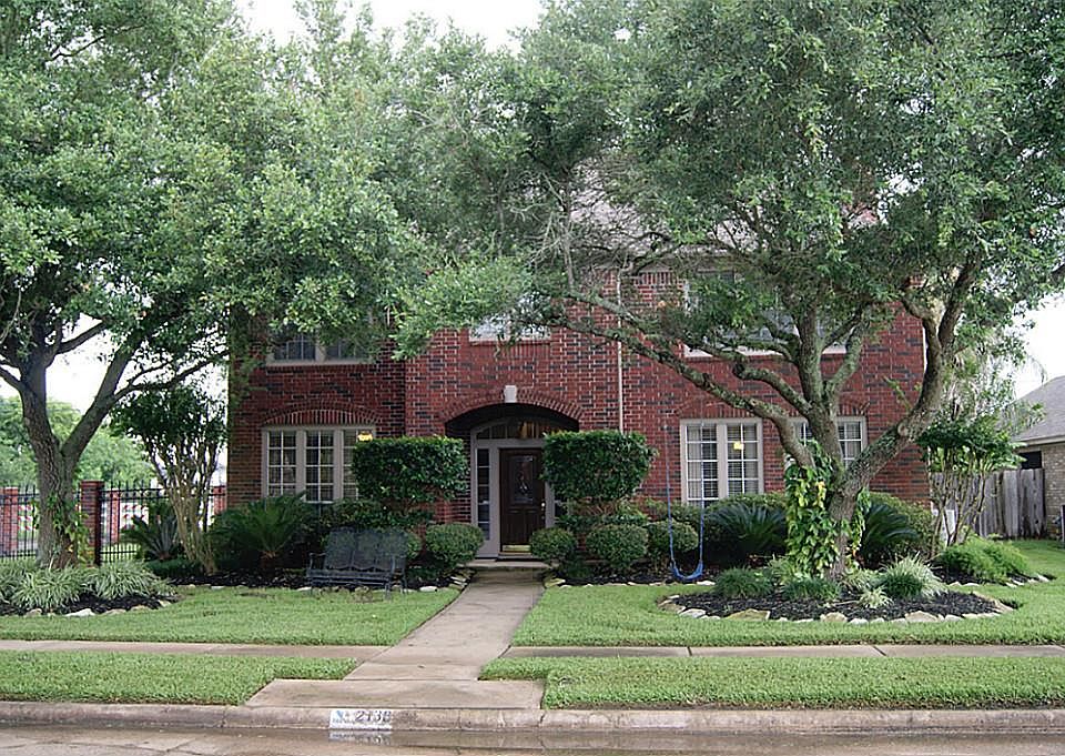 1st image of 2138 Country Club Dr
