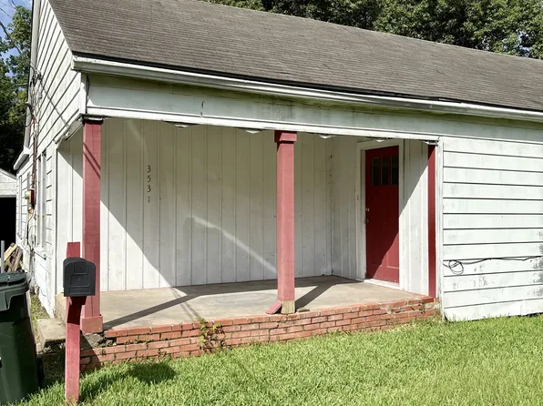 3531 Canal Ave, Groves, TX 77619