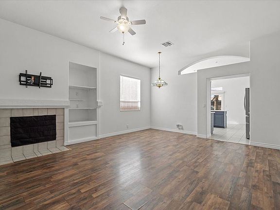 3rd image of 8137 Dartmoor Ave