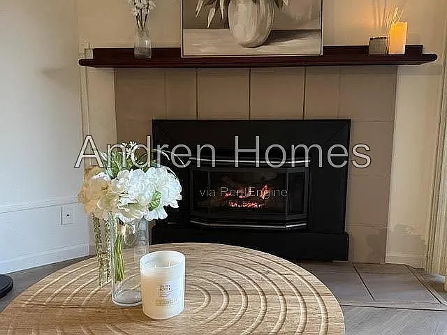 79 S Branciforte Ave — Photo 2