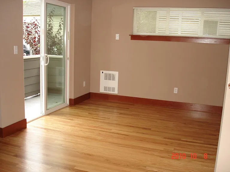 5262 Brooklyn Ave NE — Photo 6