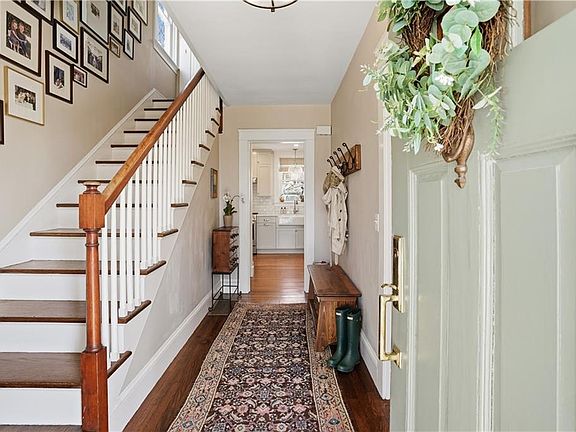3rd image of 47 Hyland Ave