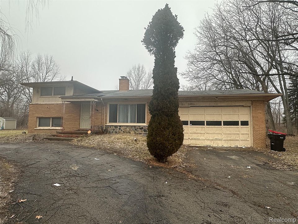 1st image of 18444 Cornell Rd