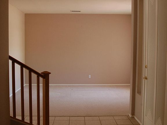 3rd image of 1041 W Longhorn Dr