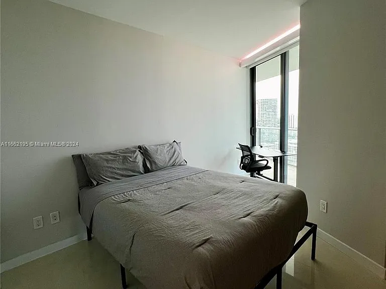 501 NE 31st St #1910 — Photo 16