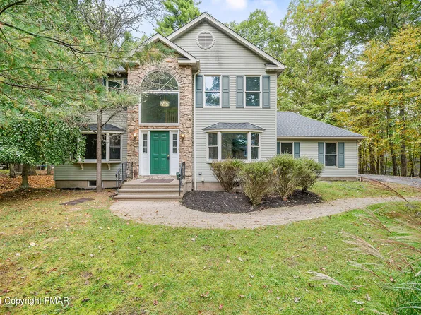 3156 Greenbriar Dr, East Stroudsburg, PA 18301