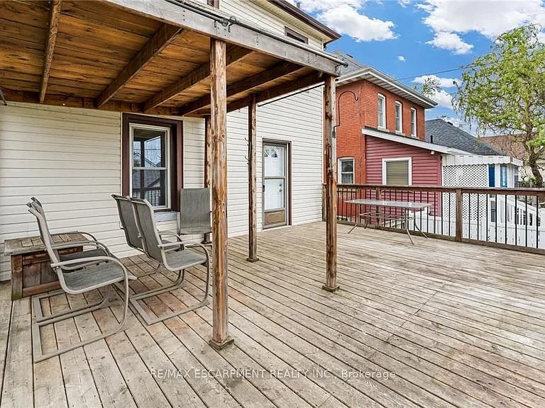 112 Oakland Ave — Photo 24