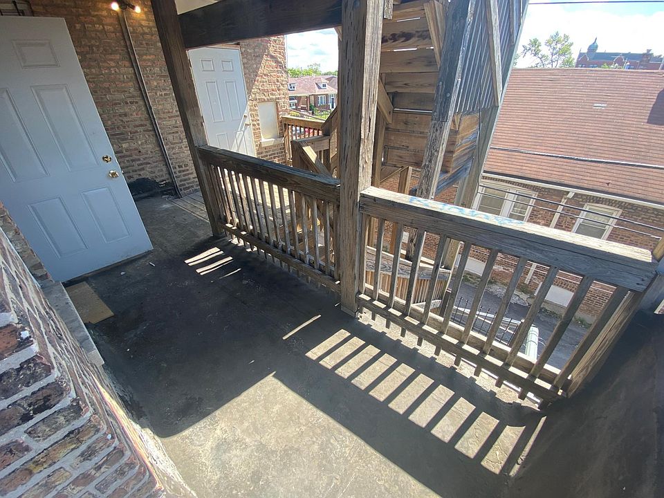 1st image of 1548 N Parkside Ave #B