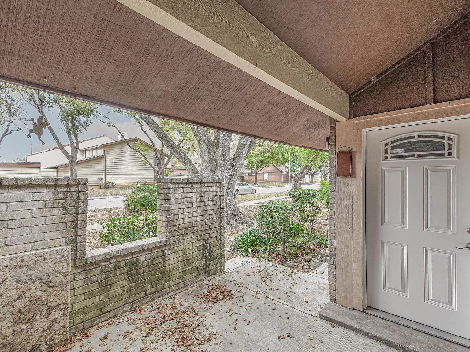 3 bed, 2.5 bath, 1665 sqft, $1,700 — Photo 3