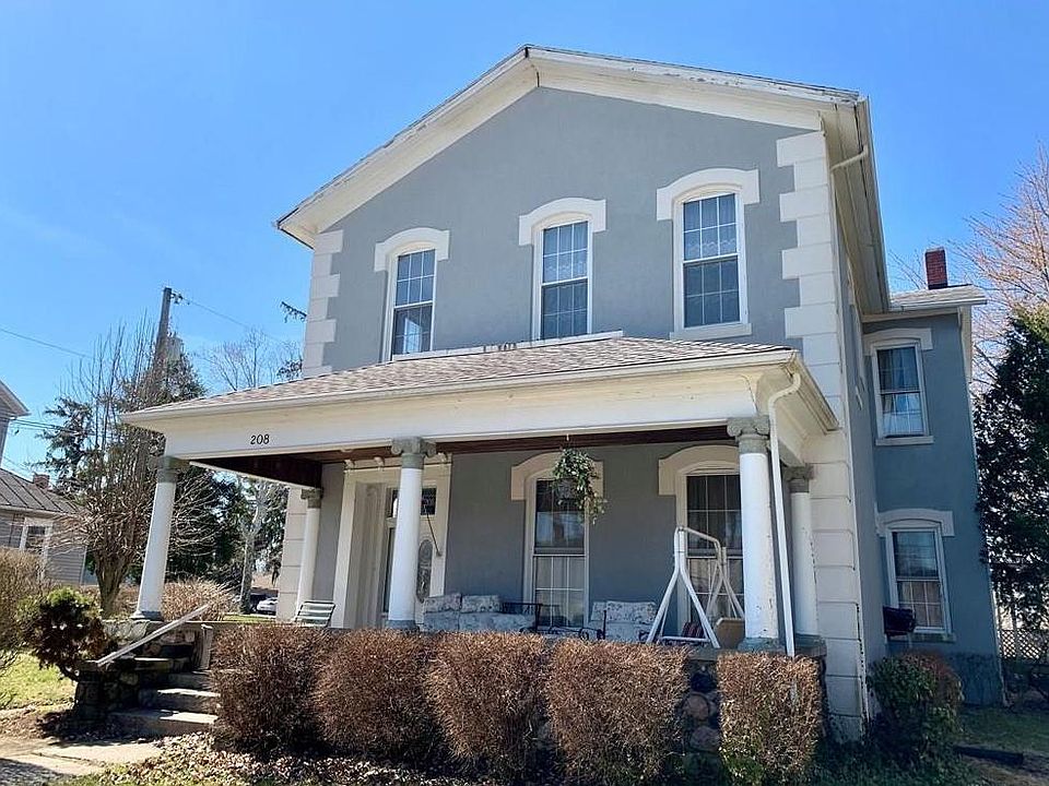 1st image of 208 Sycamore St