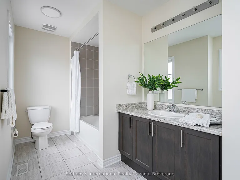 45 McLean Ave — Photo 33