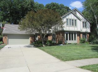 348 Whetstone Dr E, Powell, OH