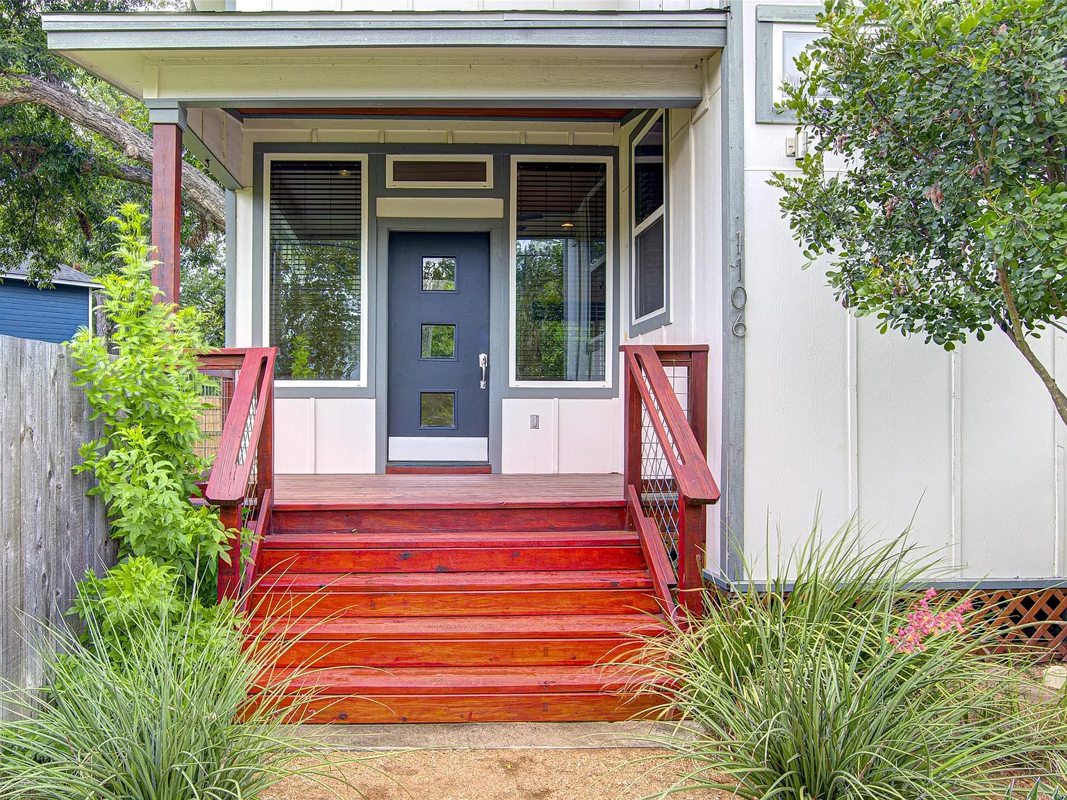3 bed, 2.0 bath, 1427 sqft, $3,200 — Photo 4