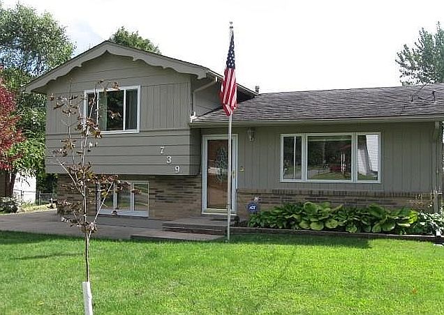 Minimal frnt yrd maintenance