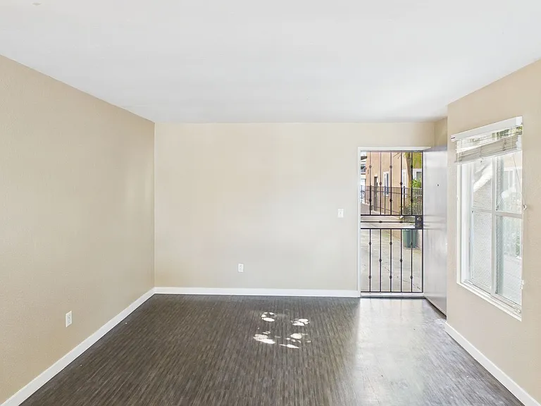 4119 Arizona Street — Photo 9