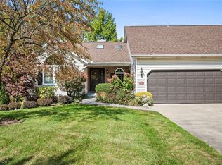 8421 Bartley Ln, Mentor, OH 44060