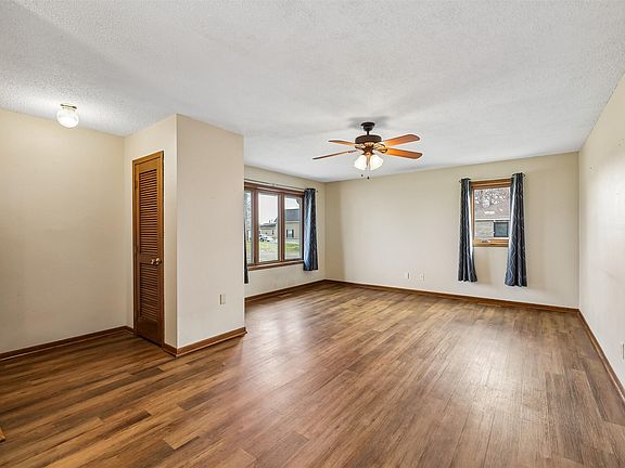 2nd image of 307 S Columbus St