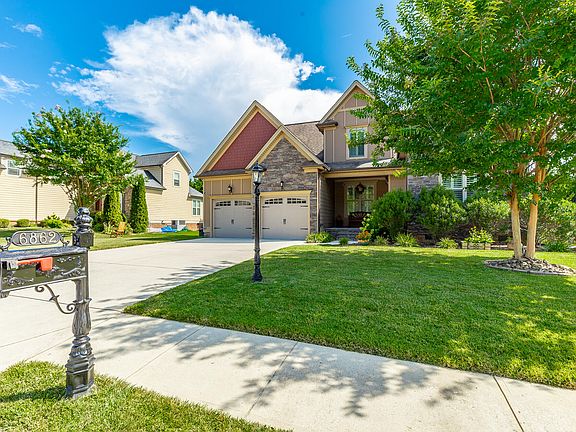 3rd image of 6862 Neville Dr
