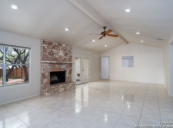 4th image of 13626 Pebble Oak Dr
