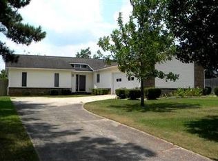 105 Vintage Ln, Enterprise, AL 36330