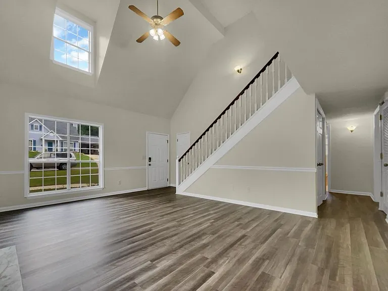 2724 Braelinn Pkwy N — Photo 2